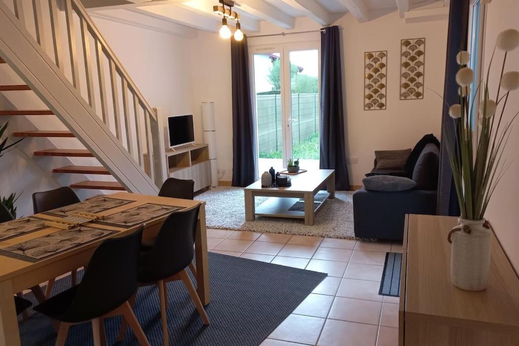Appartement 70 M2 - Terrasse Et Jardin Privatifs Mouguerre Luaran gambar